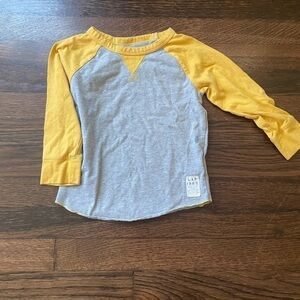Baby gap play shirt